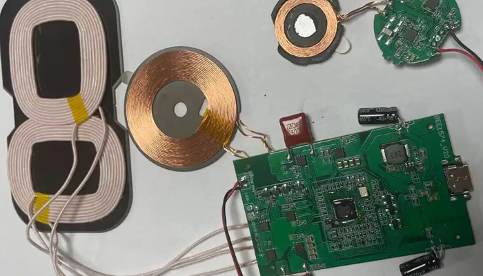【無線充電器PCB板披覆膠】高性能保護(hù)涂層，保障設(shè)備耐用與穩(wěn)定性